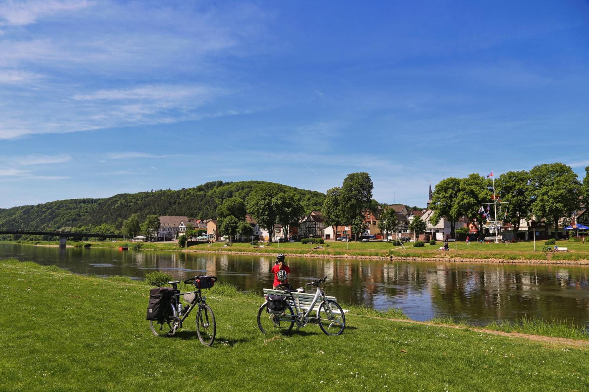 Ferienwohnungen Am Weserstrand Bodenwerder Eksteriør billede